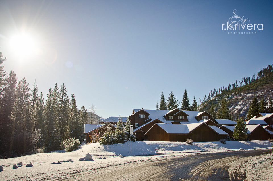 ski resort, eastern washington, sunshine, snow, snow covered houses, winter